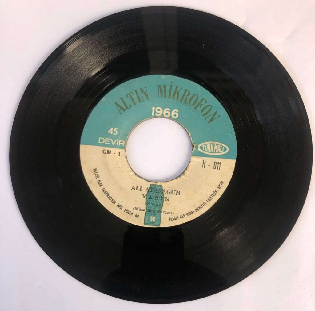 1966 Altın Mikrofon - Ali Atasagun Dörtlüsü / Yarim / Eminem 45 lik plak