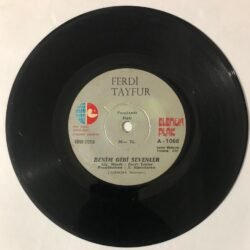 Ferdi Tayfur - Benim Gibi Sevenler / Söz Geçmiyor Gönlüme