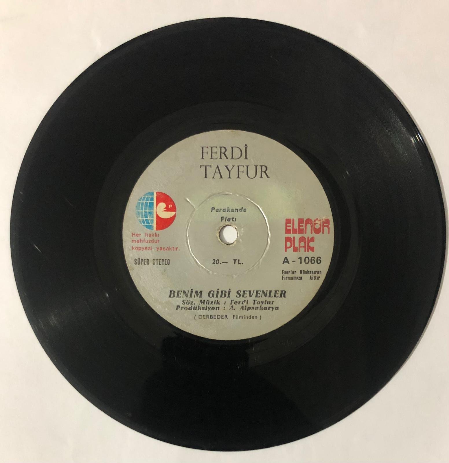 Ferdi Tayfur - Benim Gibi Sevenler / Söz Geçmiyor Gönlüme