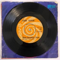 Ferdi Tayfur – Yüreğimde Yara Var / Bana Gerçekleri Söyle