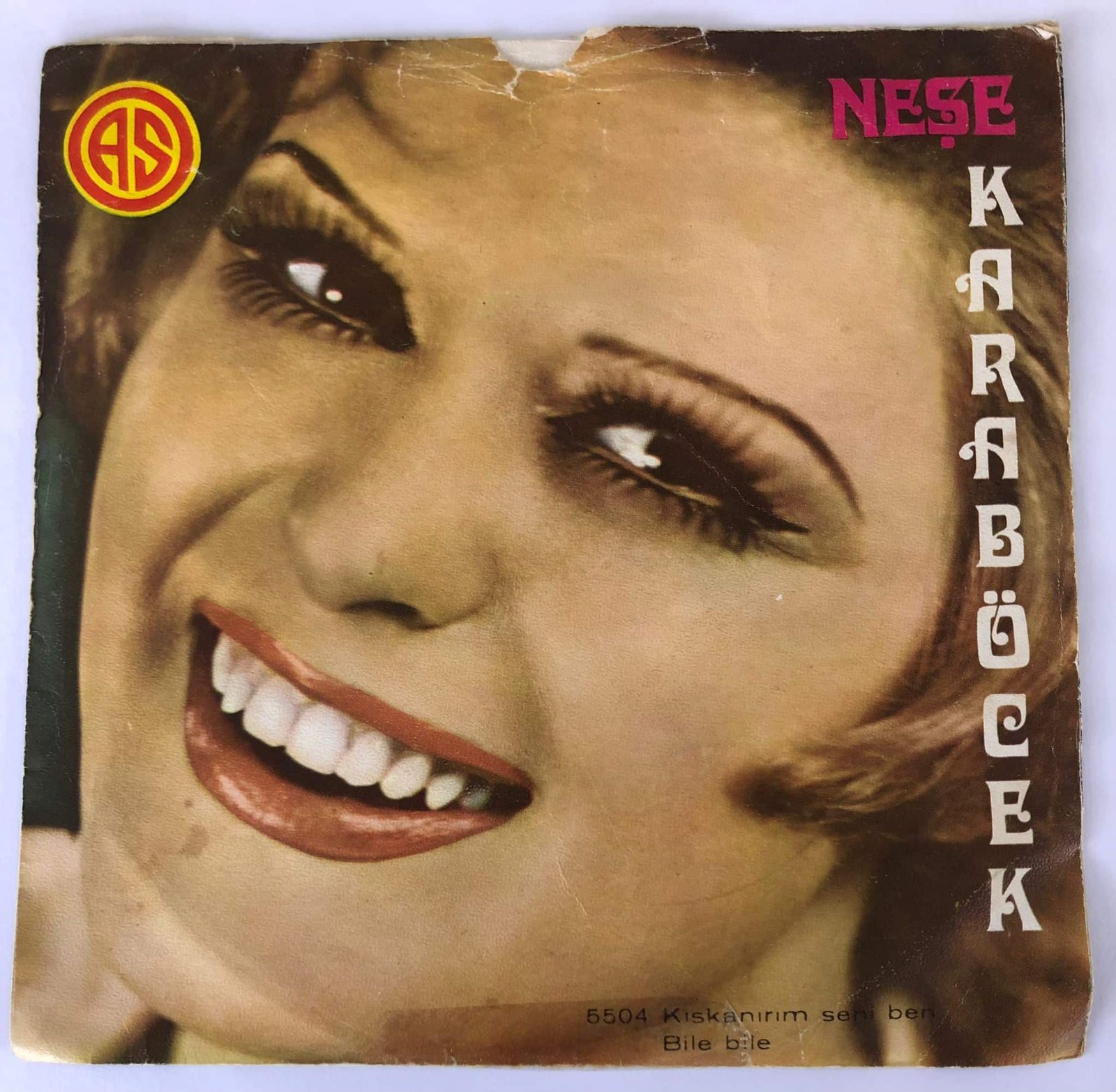 Neşe Karaböcek – Kıskanırım Seni Ben / Bile Bile
