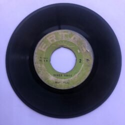 Neşet Ertas - Yinemi Gurbete Düştü Yolumuz / Seher Vakti 45'lik