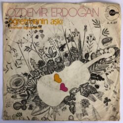 Özdemir Erdoğan – Keman Öğretmeni / Herkes Kendine Benzer