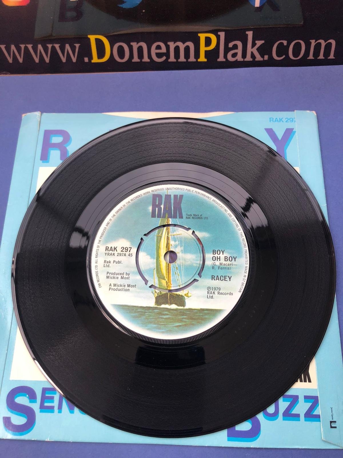 Racey – Boy Oh Boy