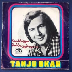 Tanju Okan - Çocukluğum, Parkta yatıyorum