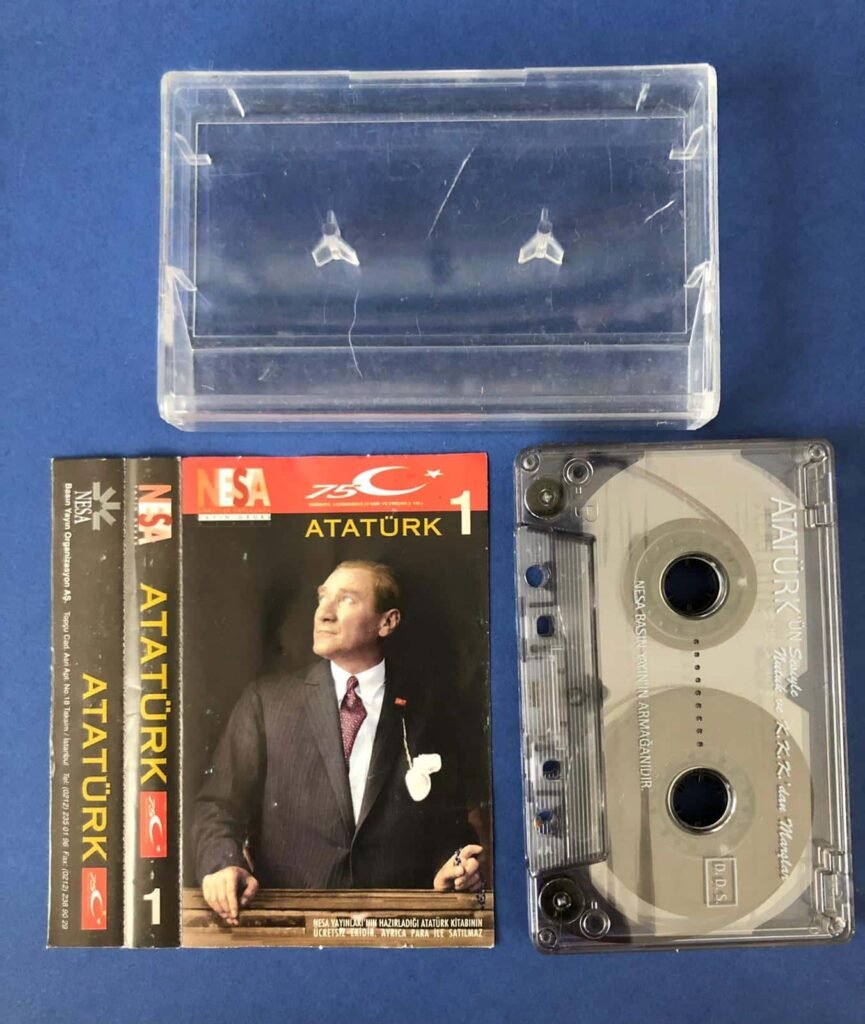 Atatürk'ün Sevdiği Şarkılar ve Türküler Atatürk 1